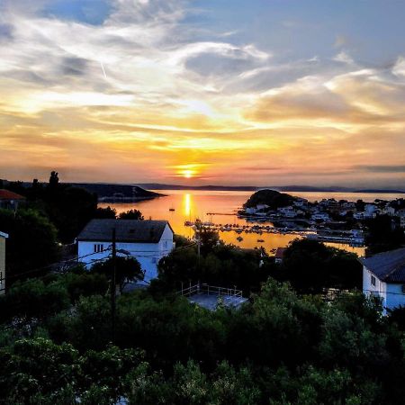 Kuca Carmen Hotell Rab Town Eksteriør bilde