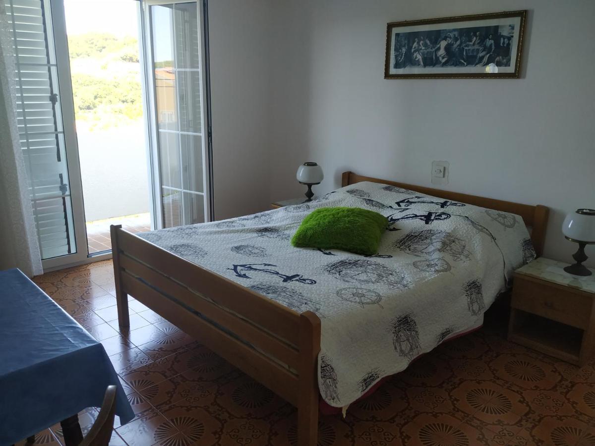 Kuca Carmen Hotell Rab Town Eksteriør bilde
